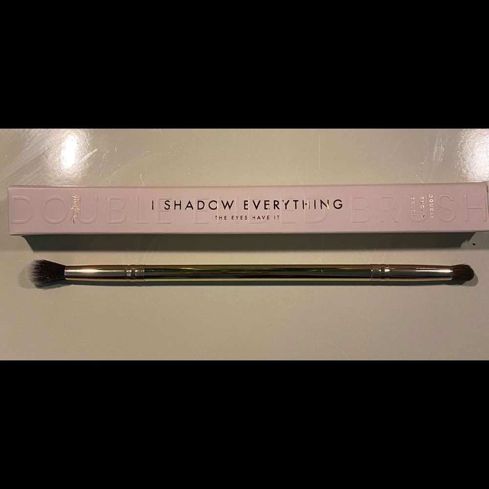 Maskcara RESERVED Eyeshadow Brush